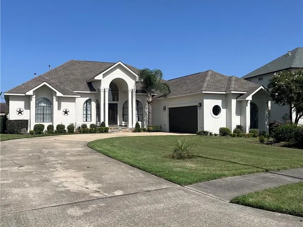 6230 Eastover Dr, New Orleans, LA 70128