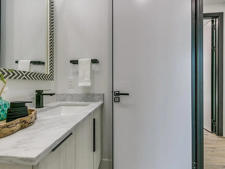 4438 Bonham St — Photo 24