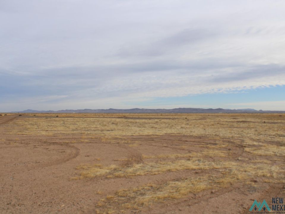 1st image of Candela Rd SE