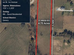 W 1st St, Gentry, AR 72734