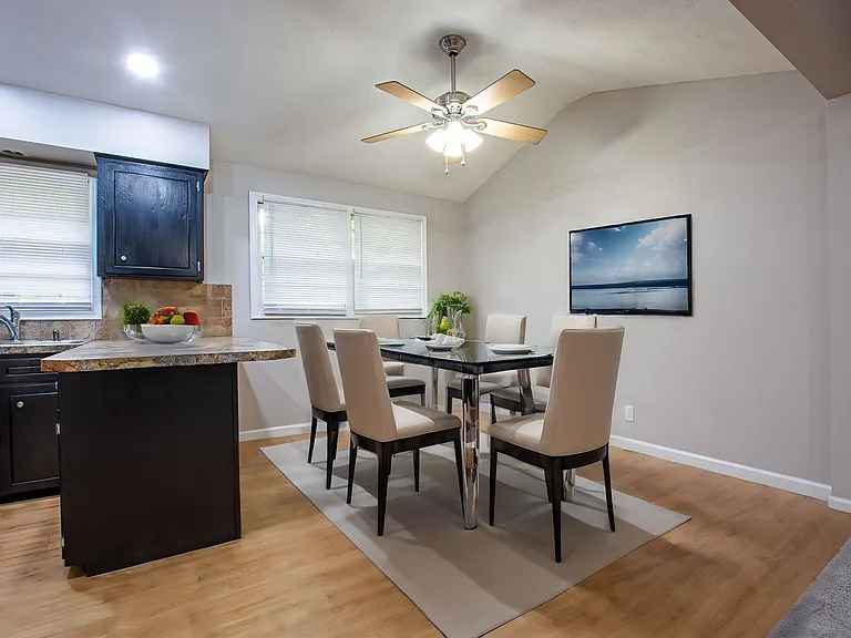 9123 Berry St — Photo 3
