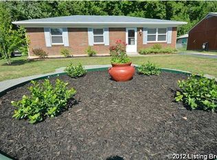 8920 Maplecreek Dr, Louisville, KY 40219