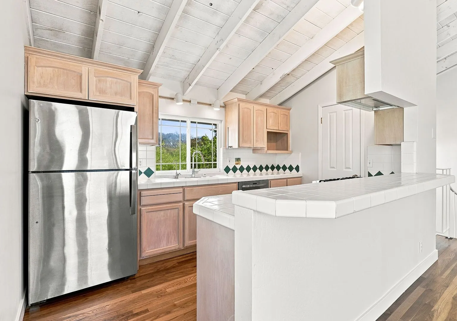 Beautiful 2-Bedroom La Selva Beach Home with Ocean Views — Photo 2