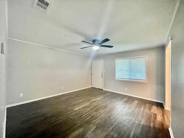 Sundance Apartments — Photo 23
