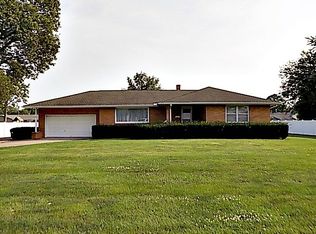 1421 E Hickory St, Streator, IL 61364