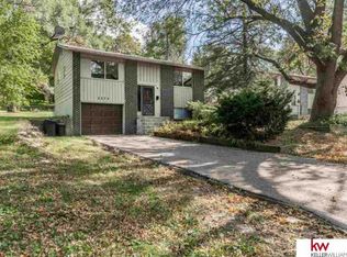 3373 Weber St, Omaha, NE 68112