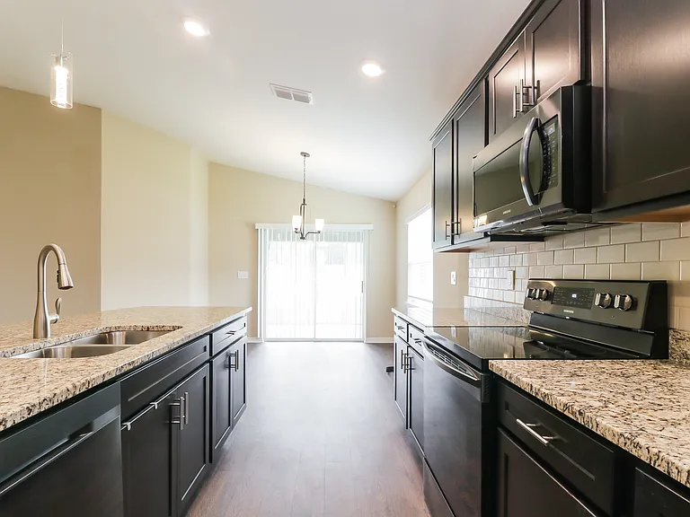 6784 Hanworth Ln — Photo 8