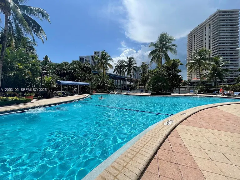 19390 Collins Ave #417 — Photo 13