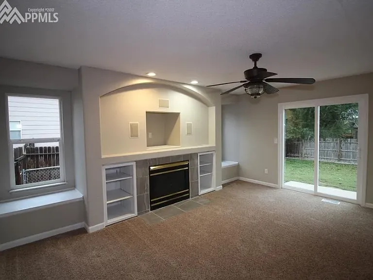 805 Ancestra Dr — Photo 2
