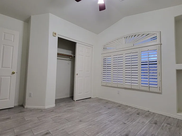4128 W Menadota Dr — Photo 2
