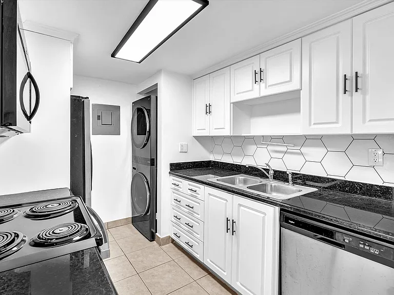 220 Lakeview Dr #210 — Photo 25