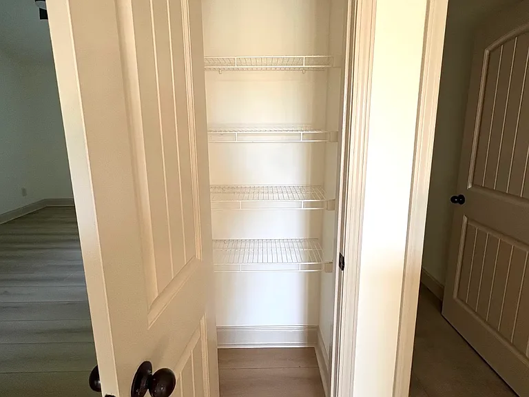 1244 Saint James Pl — Photo 22