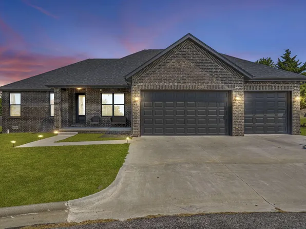 18 Pier Lane, Monett, MO 65708