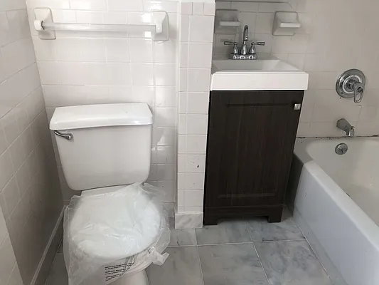 Rented by Waverly Realty Associates | media 34