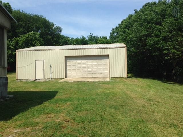 2nd image of 410 Old Laguardo Rd W