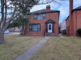 13710 Cedar Rd #1, University Heights, OH 44118