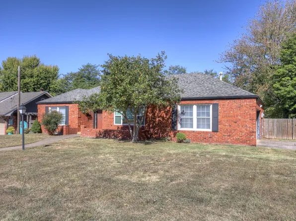 2403 E 10th Street, Joplin, MO 64801