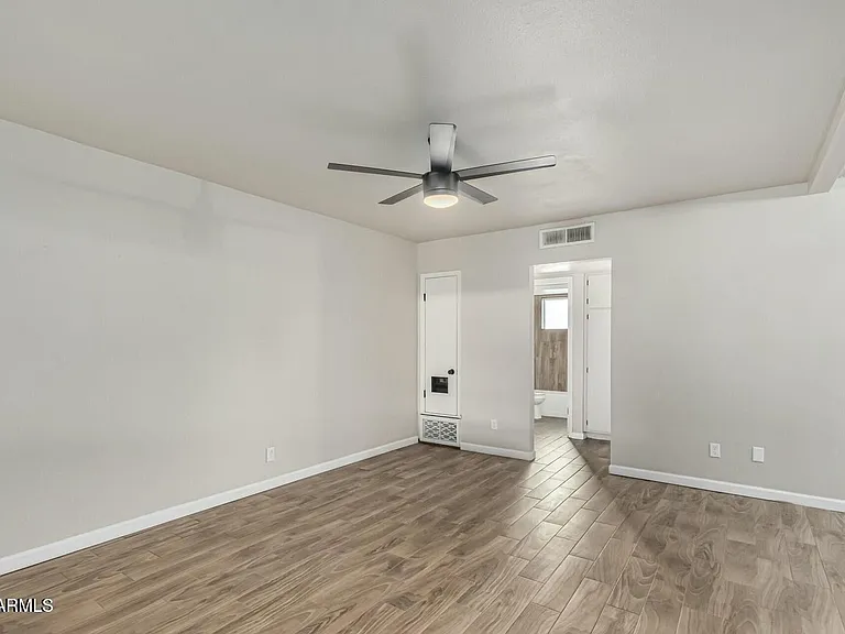 721 E Montebello Ave #108 — Photo 10