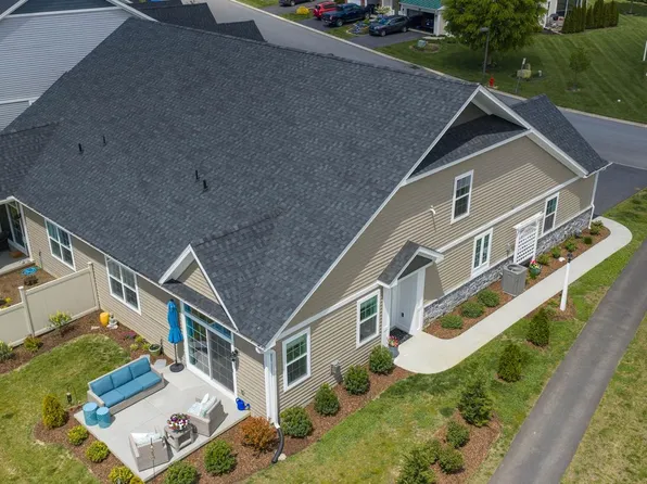 116 Copperstone Ct, Millersville, PA 17551