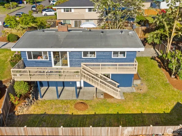 3311 NE 11th Place, Renton, WA 98056