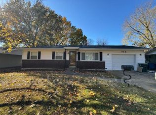 714 Undercliff Dr, Hazelwood, MO