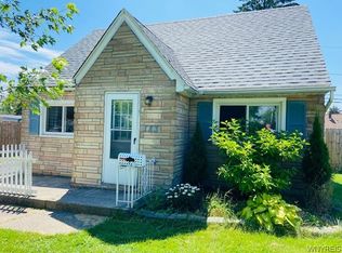 183 Gardenvale Dr, Cheektowaga, NY 14225