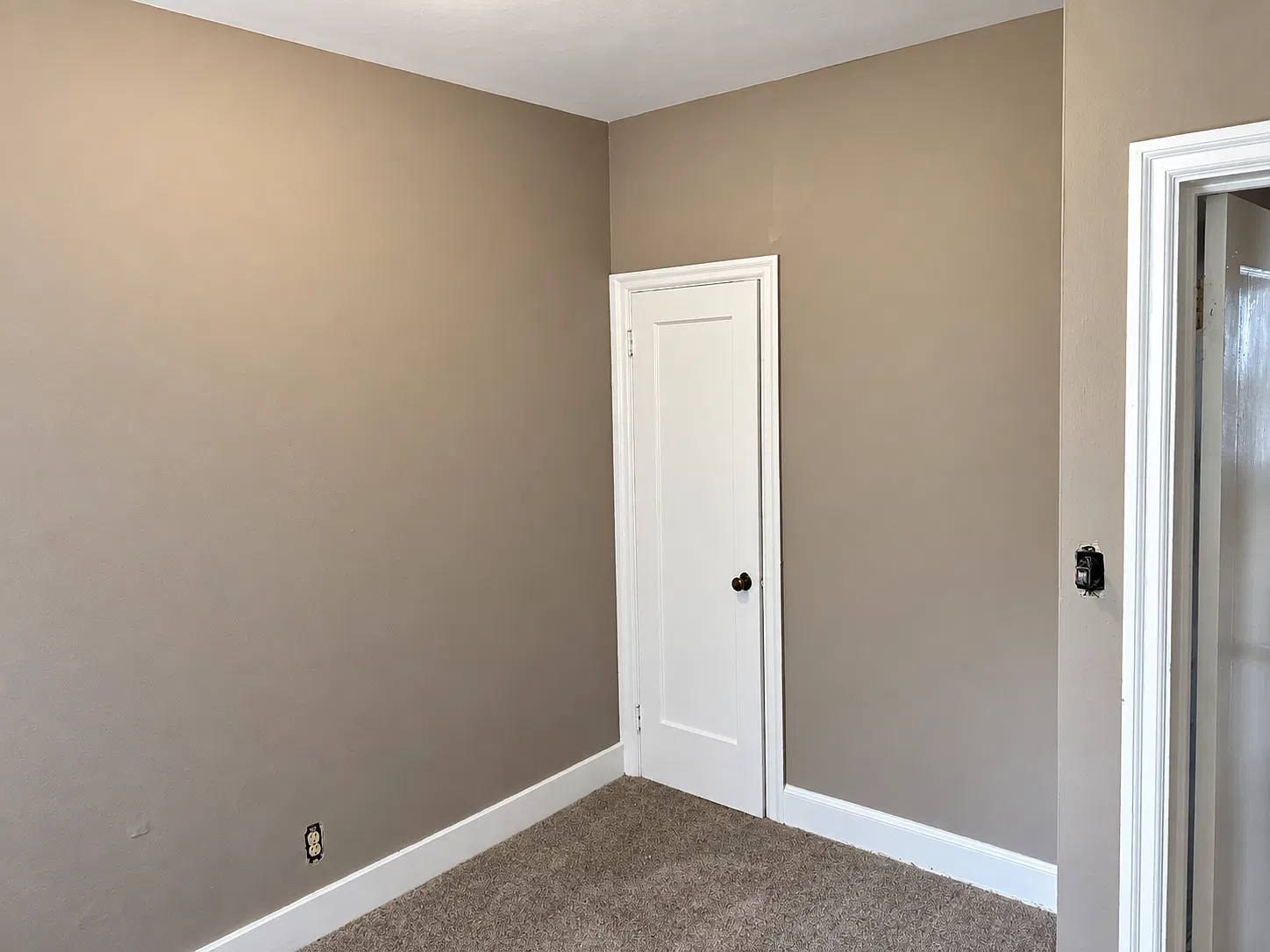 836 Monument Apt 2 — Photo 4