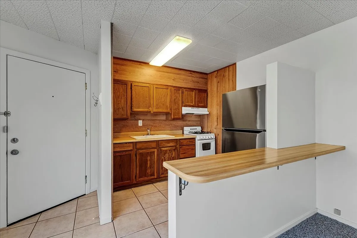 Building Photo - 514 Sloat Ave