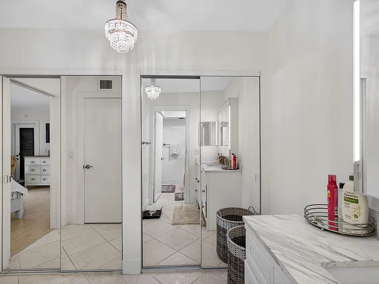 611 Brackenwood Cv — Photo 21