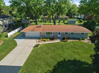 N98W15653 School Rd, Germantown, WI 53022