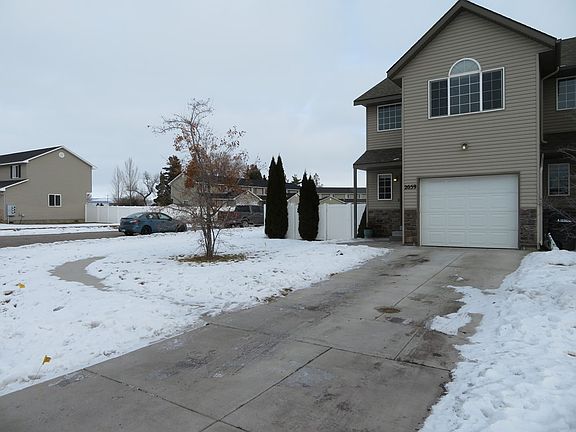 2nd image of 2059 Dakota Ln