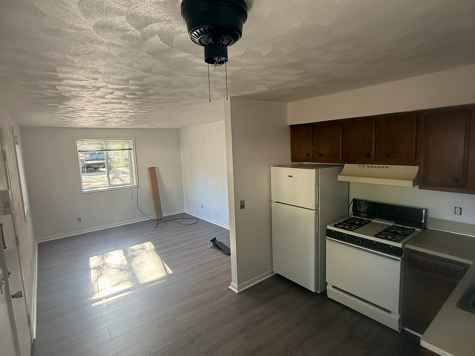2 bed, 500 sqft, $1,250 — Photo 1