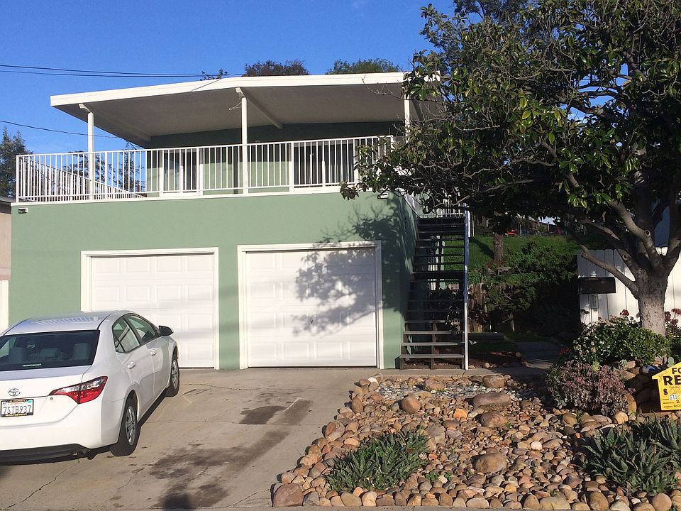 front view / garages