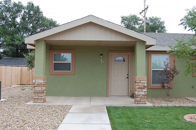 1st image of 141 Townsgate Plz APT L