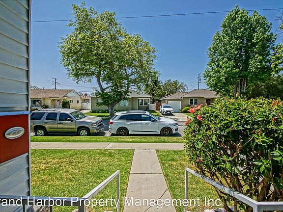 4th image of 5413 W 123rd St