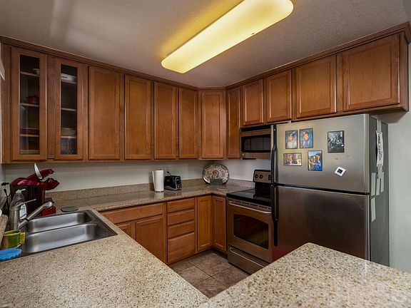 5th image of 3715 Tallyho Dr APT 128