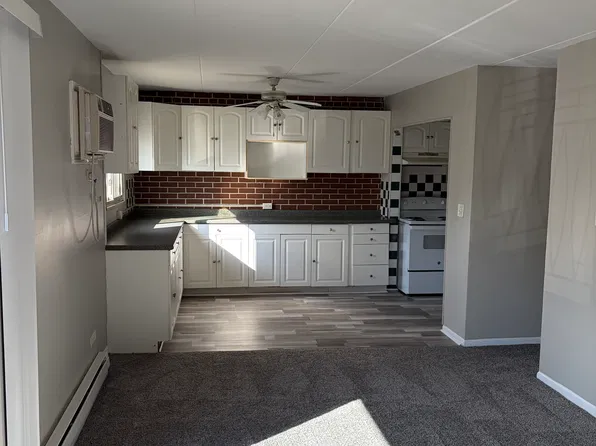 7432 Washington St APT 202, Forest Park, IL 60130