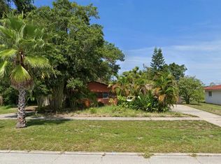 1310 Indian Rocks Rd, Belleair, FL 33756