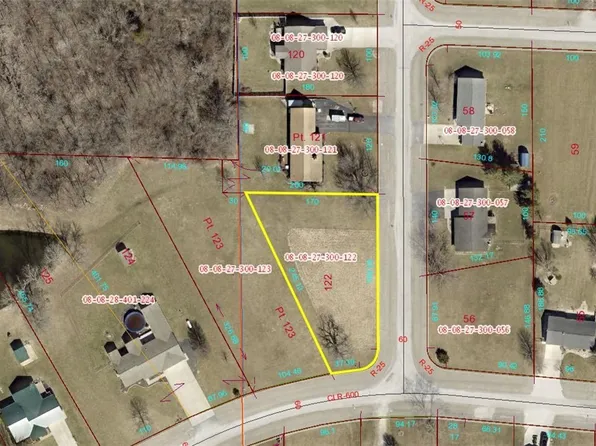 122 S Shrs, Sullivan, IL 61951