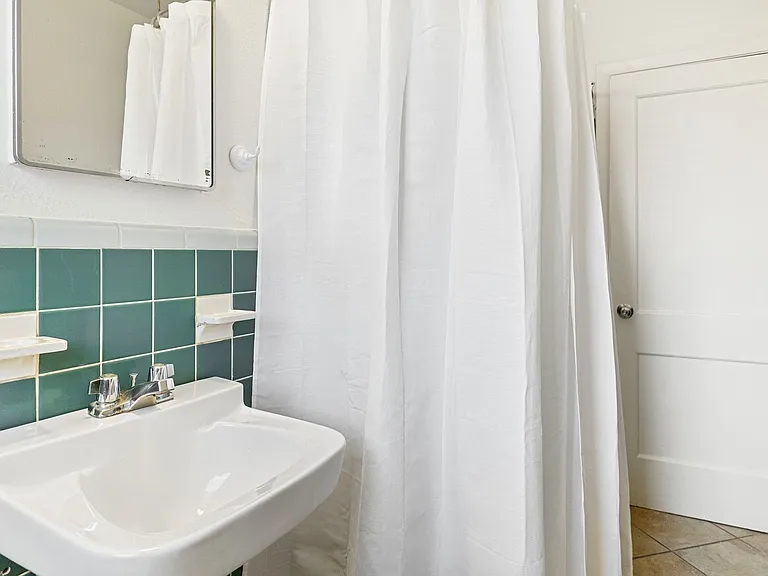 1501 Westmoor Dr — Photo 35