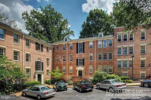 2721 Ordway St NW #4 Photo 1