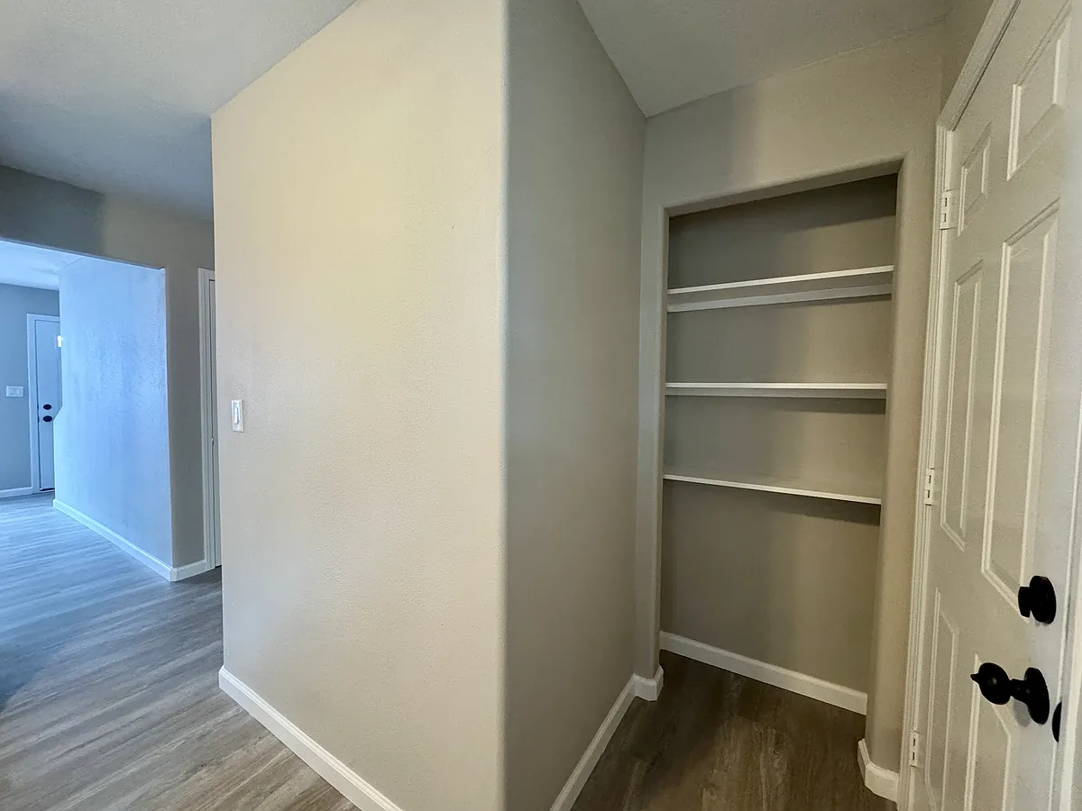 Building Photo - 3224 Sablewood Dr #2