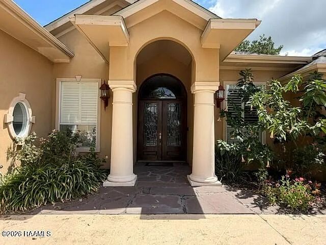 4 bed, 3.0 bath, 2846 sqft, $3,500 — Photo 2