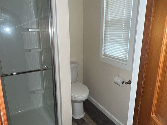 3rd image of 20 Nash St Floor 2