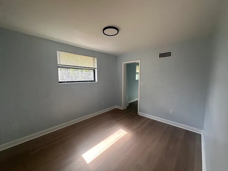 2950 Kline Rd — Photo 7
