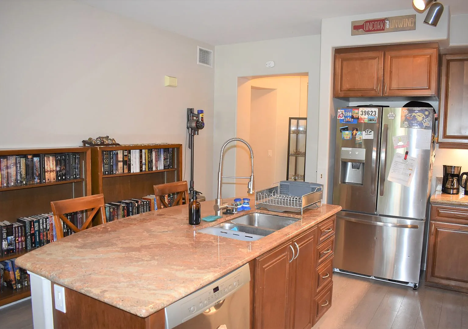 2 Bedroom 2 Bath Ground Floor Unit in The Lido- Mission Valley — Photo 2