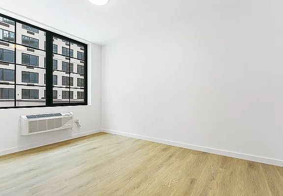 2nd image of 40 Bruckner Blvd #B232