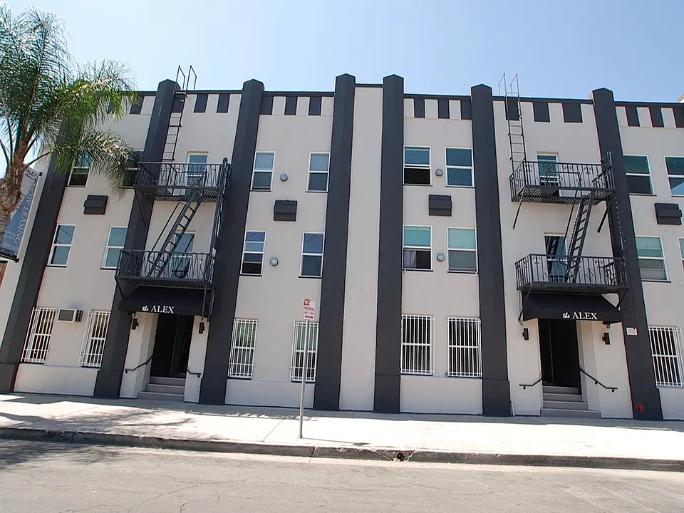 Alex Court Apartments