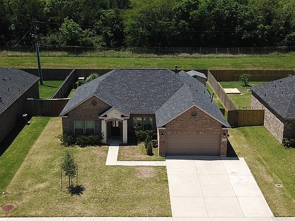 2nd image of 129 Majestic Oak Cir