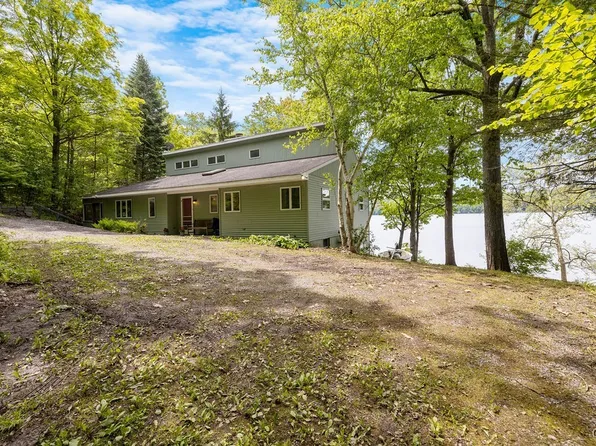 388 Dolphin Point Ln, Moravia, NY 13118